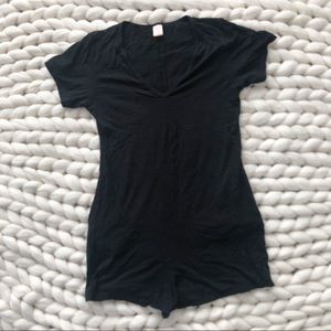 Smash and Tess Sunday Shorty